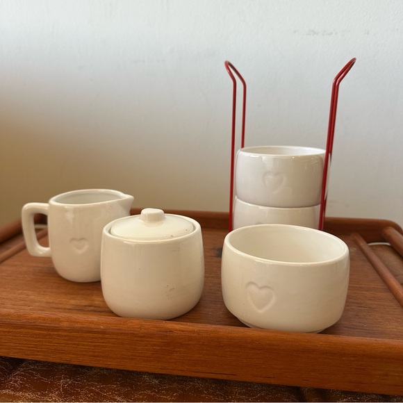 🤍♥️White Ceramic Tea Set with Heart Design♥️🤍 - Picture 2 of 4
